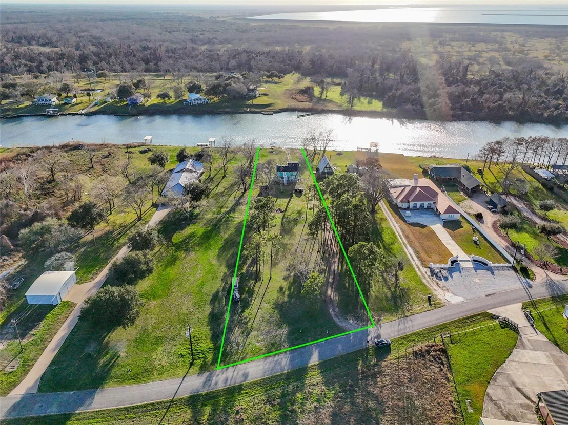 Photo of 414 County Road 243