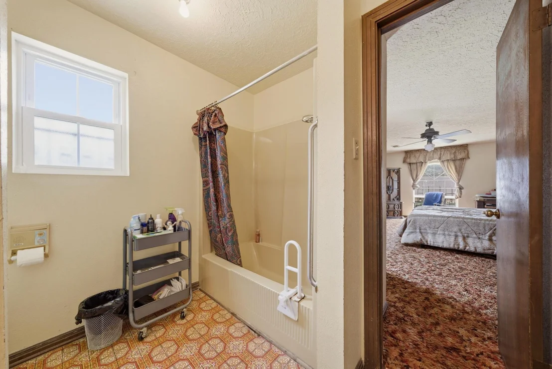 Photo of 1124 Estate Drive