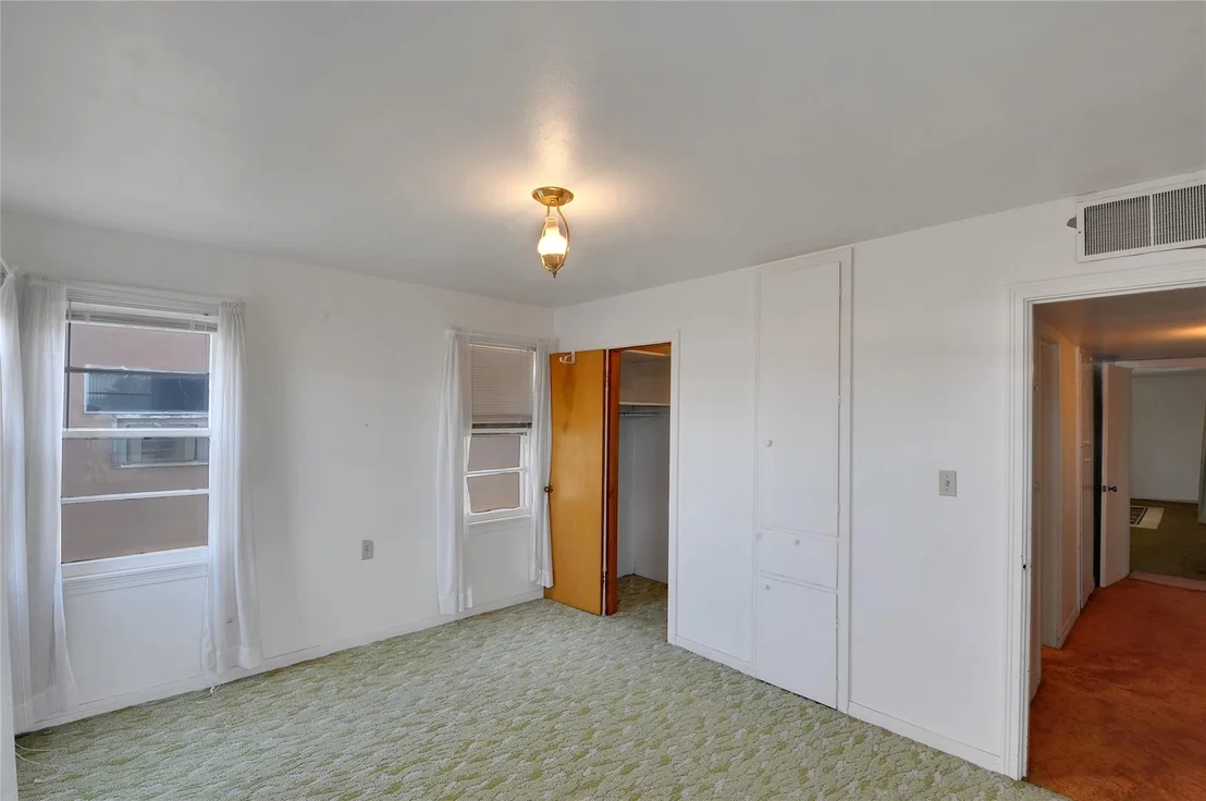 Photo of 302 3rd Street
