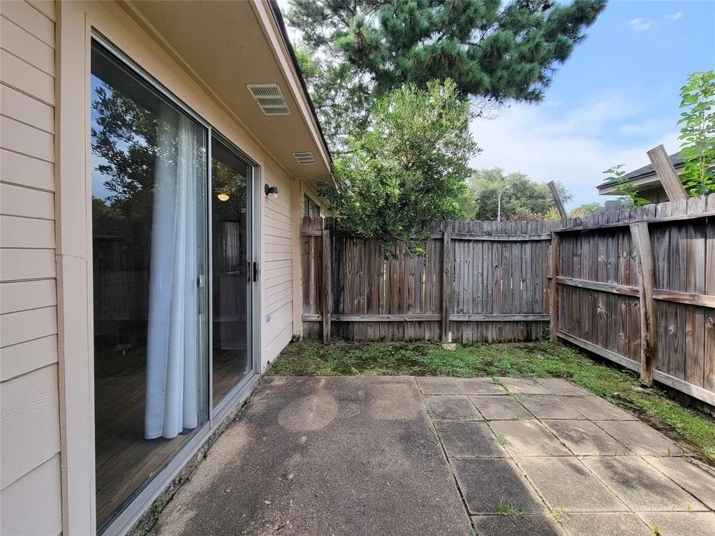 Photo of 6704 Bluebottle Lane