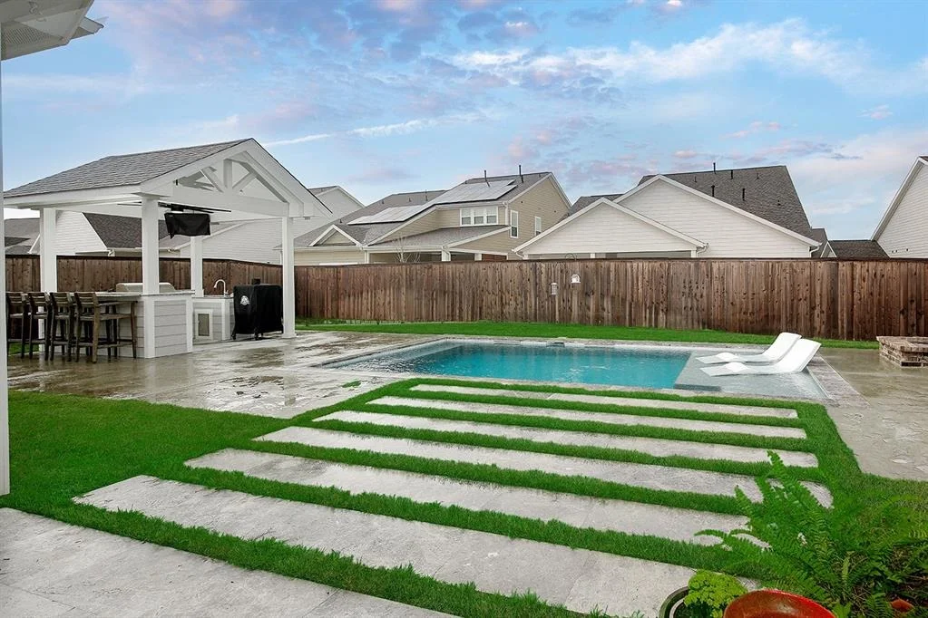 Photo of 2348 Goldenglade Drive