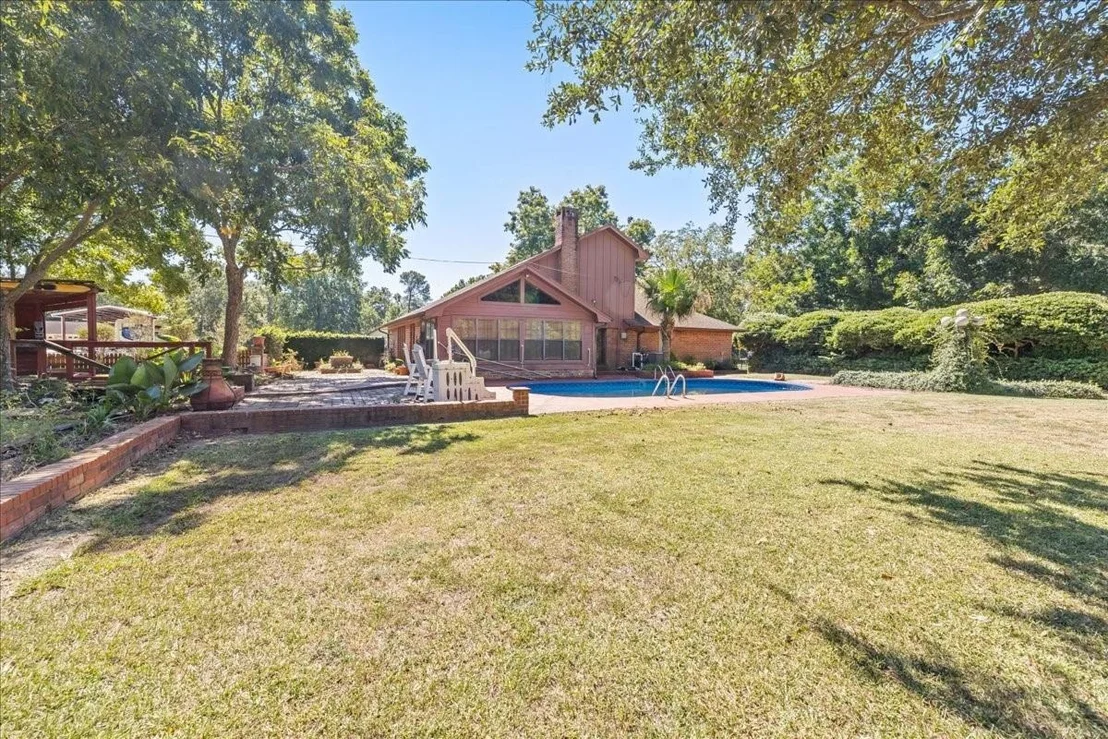 Photo of 642 Meadow Lane