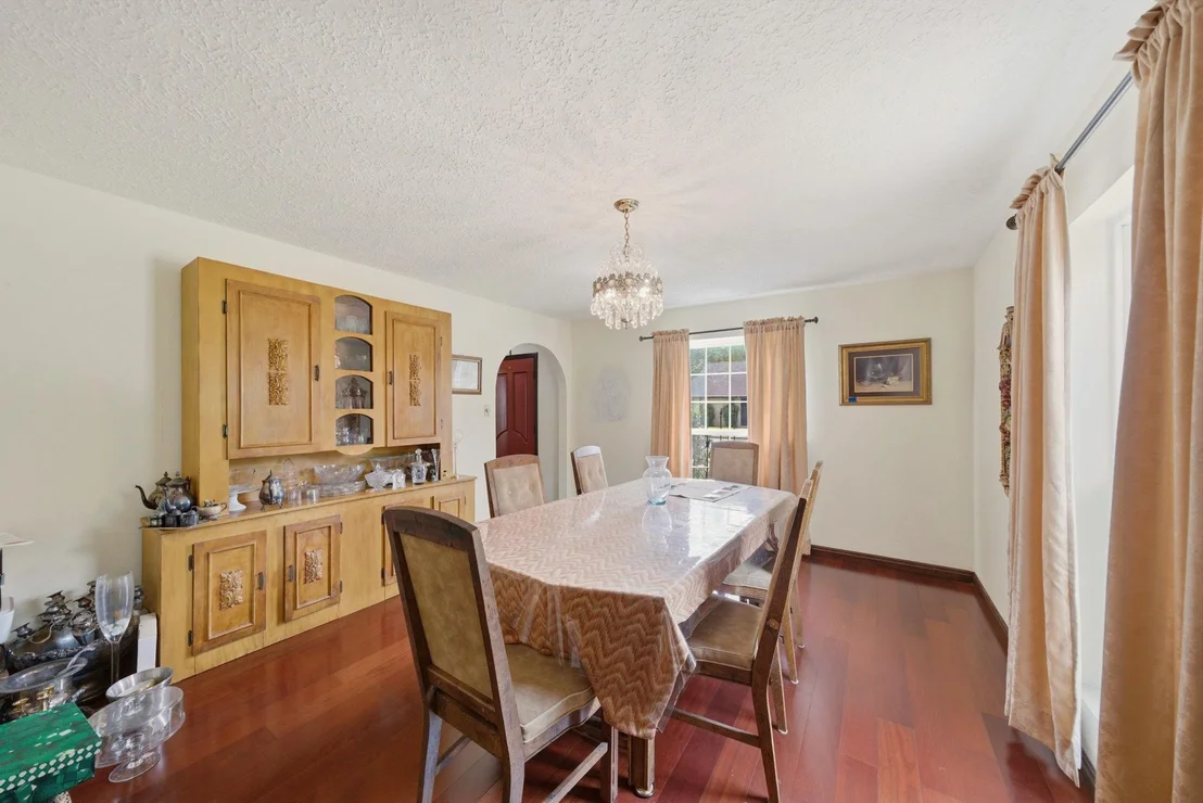 Photo of 1124 Estate Drive