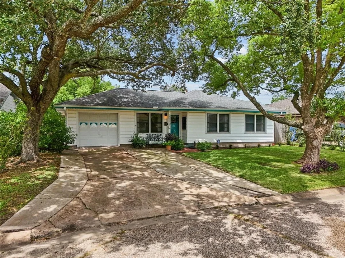 Photo of 3026 Danforth Memorial Drive