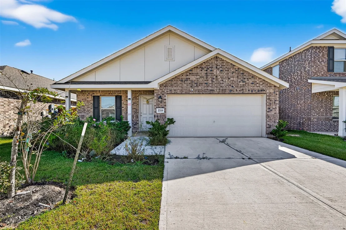 Photo of 27119 Breakaway Lane