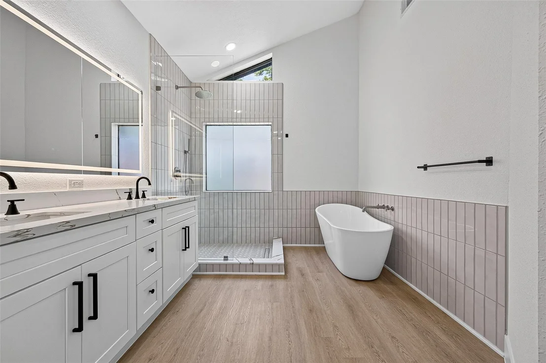 Photo of 3354 Torrey Pines Drive