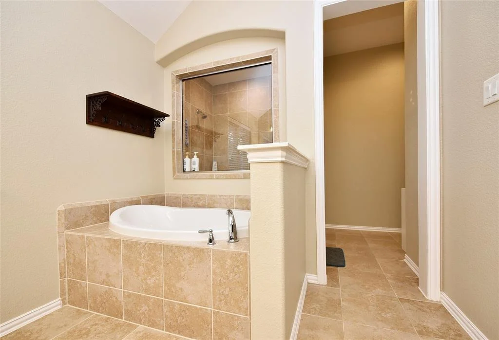 Photo of 6007 Hedgepark Drive