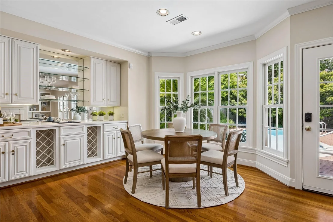 Photo of 2416 Addison Road
