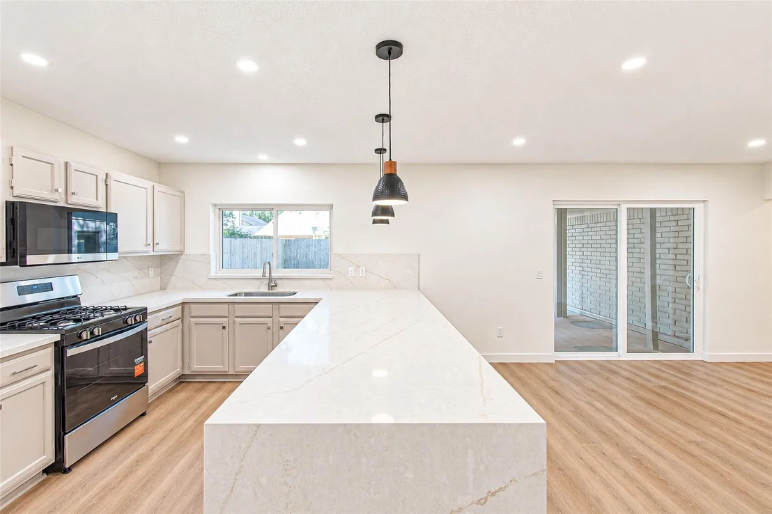 Photo of 18015 Brooknoll Drive