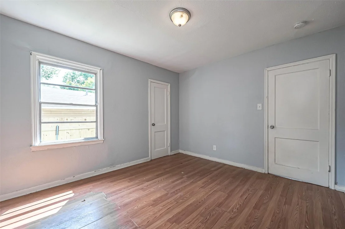 Photo of 8129 Barkley Street