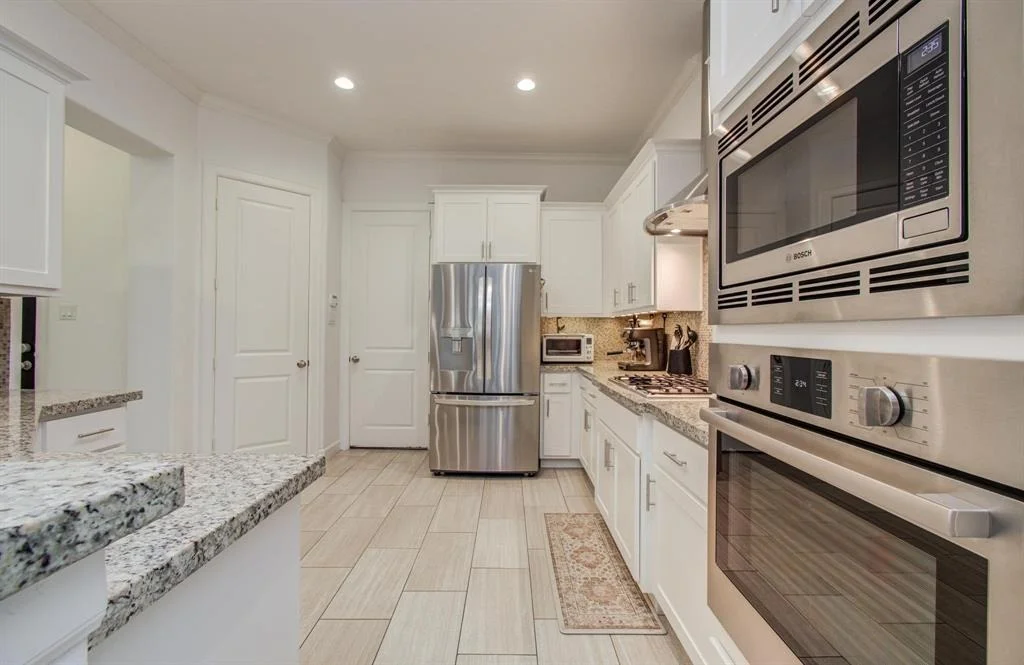 Photo of 4116 Drake Street