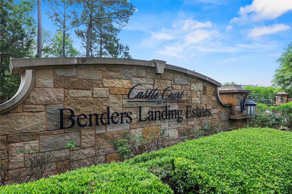 Photo of 4041 Blenheim Terrace Lane