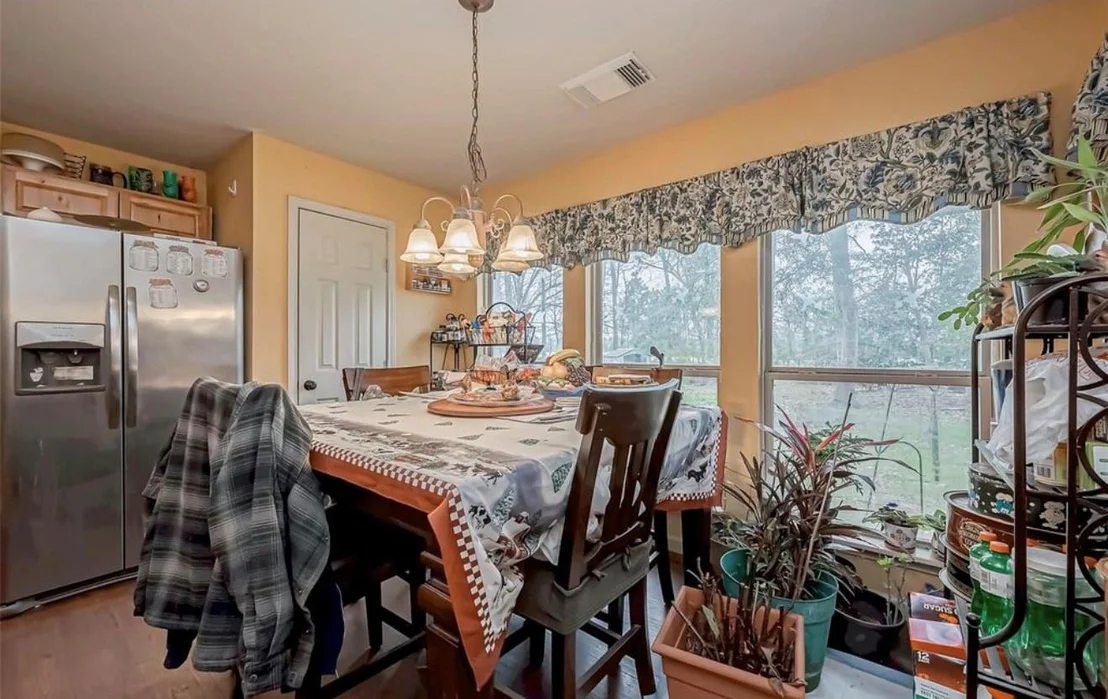 Photo of 643 County Rd 3706a Drive