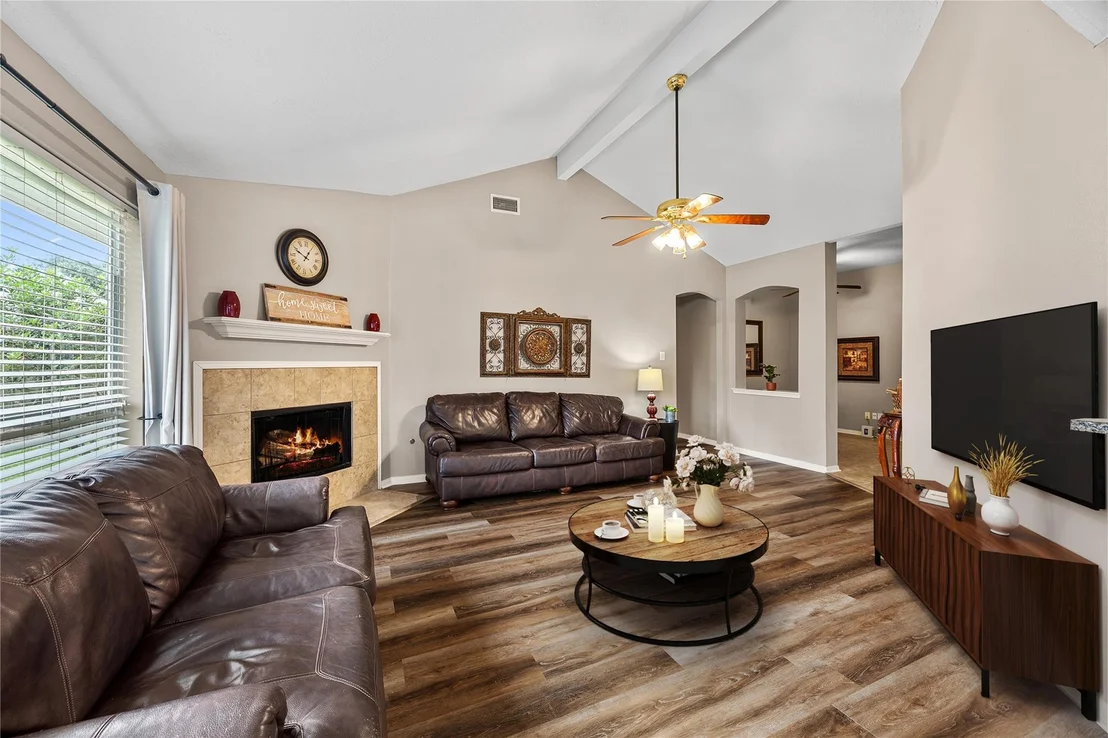 Photo of 21139 Wildcroft Drive