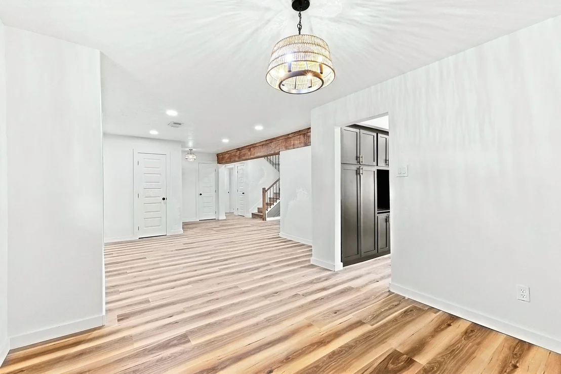 Photo of 2706 Burke Road