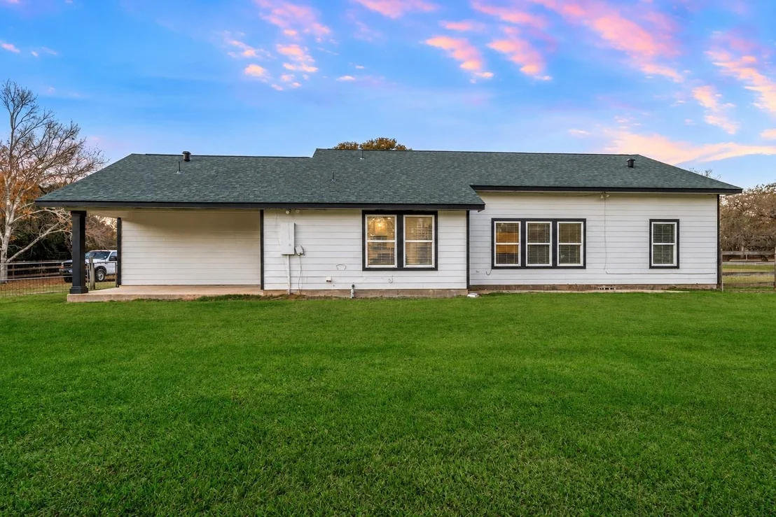 Photo of 118 Pin Oak Lane