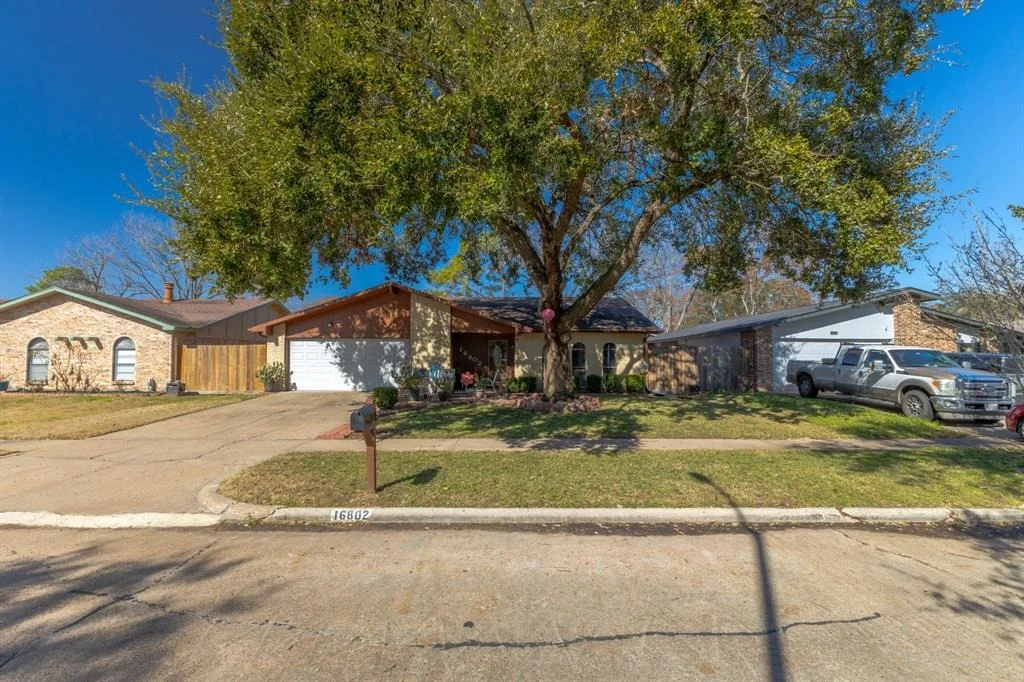 Photo of 16802 Glamis Lane