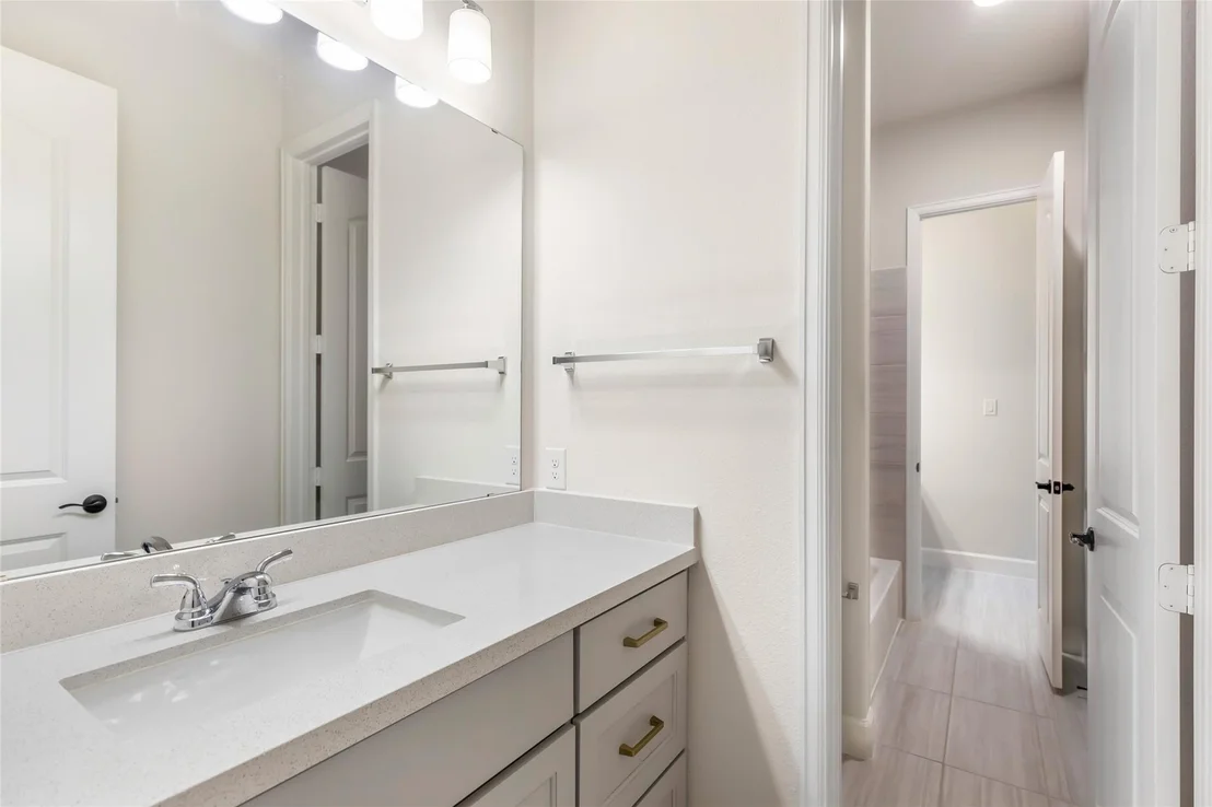 Photo of 21873 Otter Point Lane
