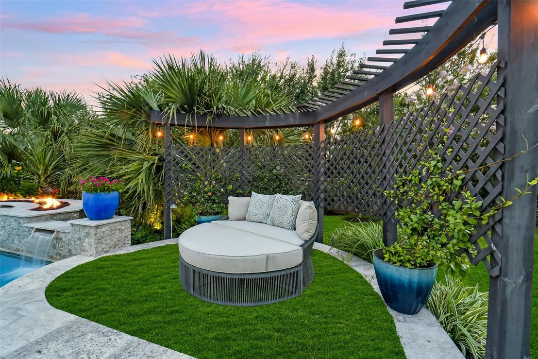 Photo of 2202 Park Ravine Drive