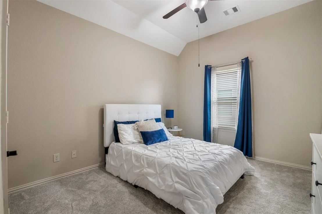 Photo of 7103 Avalon Bluff Drive