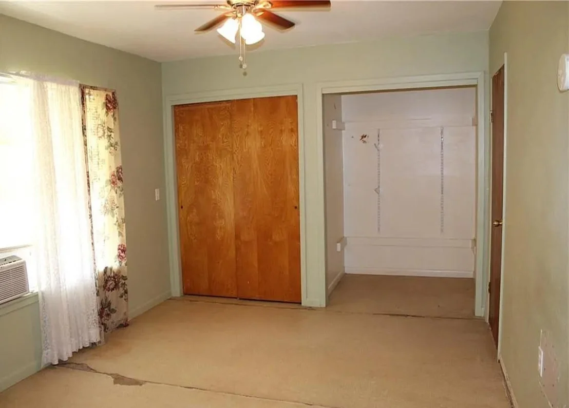 Photo of 302 Southern Oaks Drive