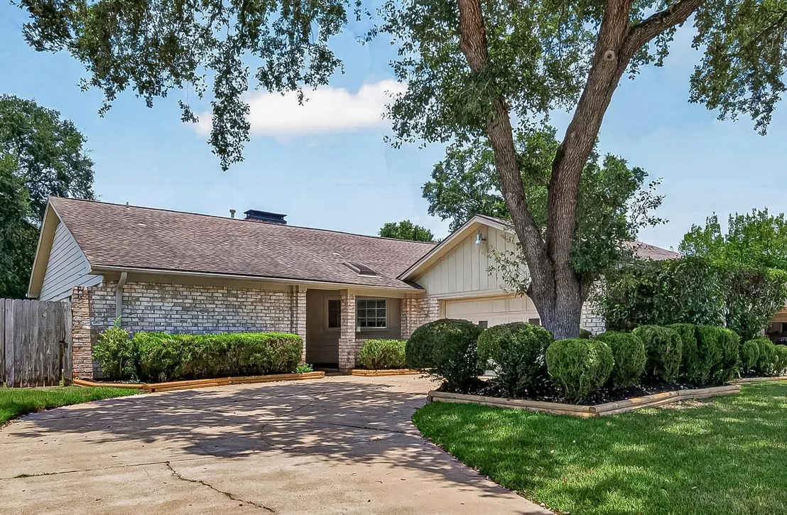 Photo of 15814 Boulder Oaks Drive