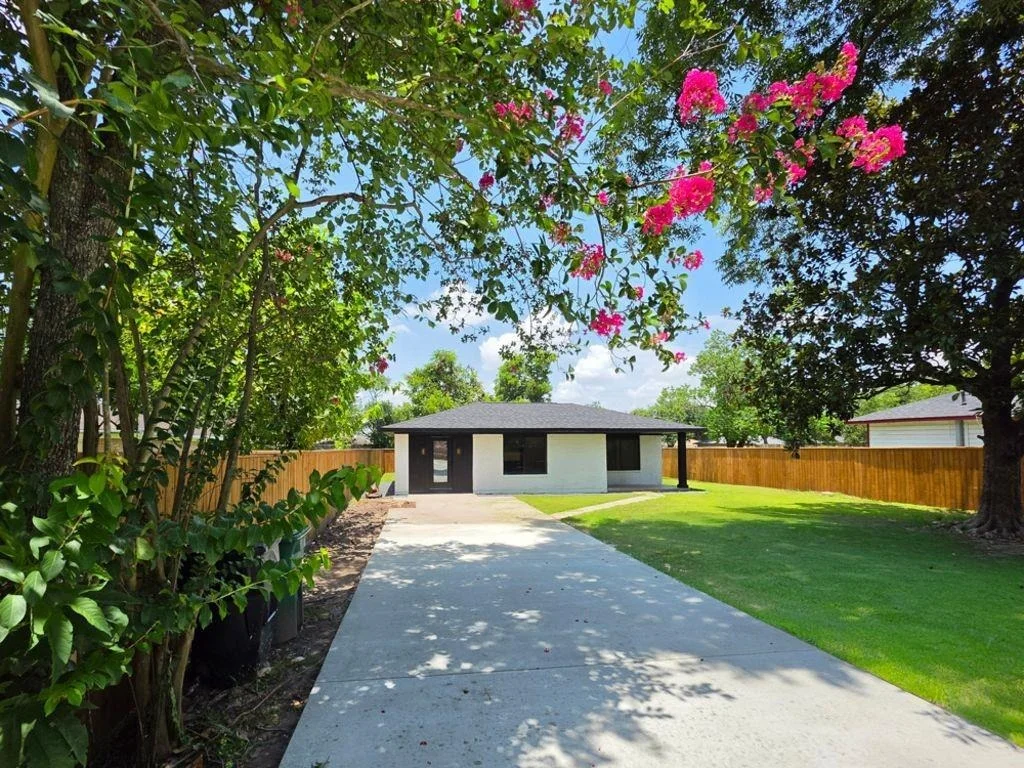 Photo of 906 Dewalt Street