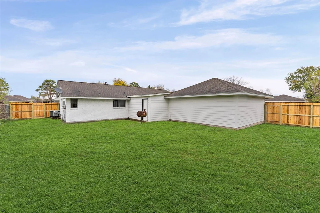 Photo of 2203 Drayton Lane