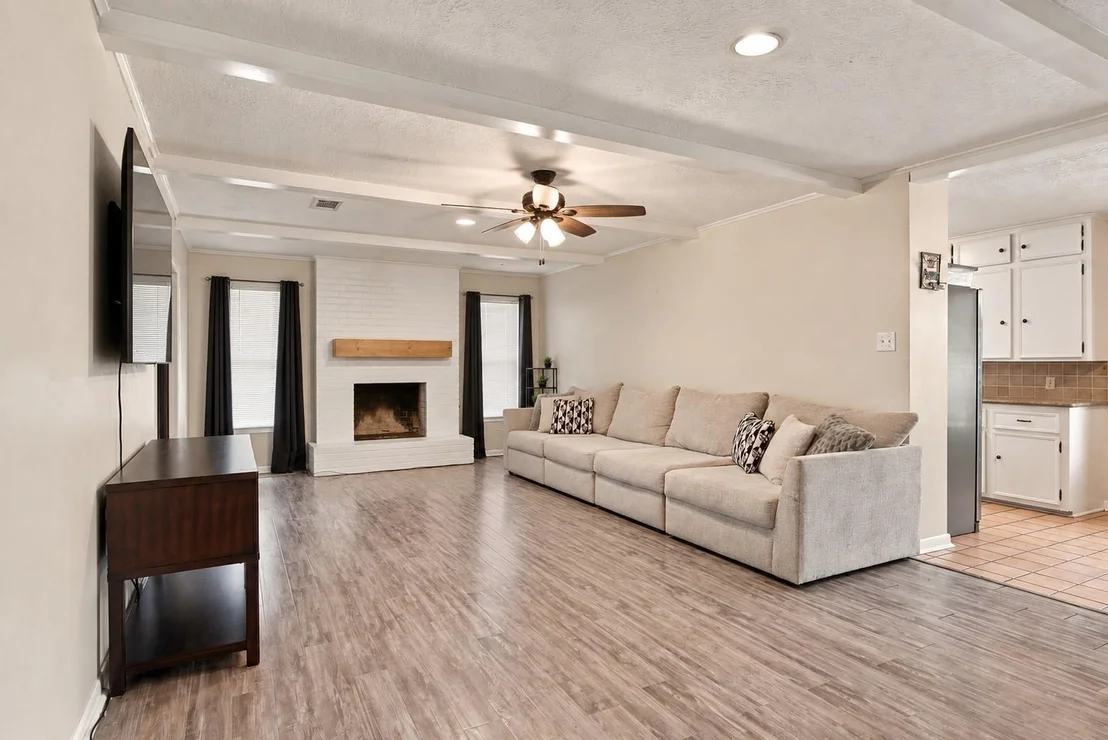 Photo of 3800 Windridge Drive