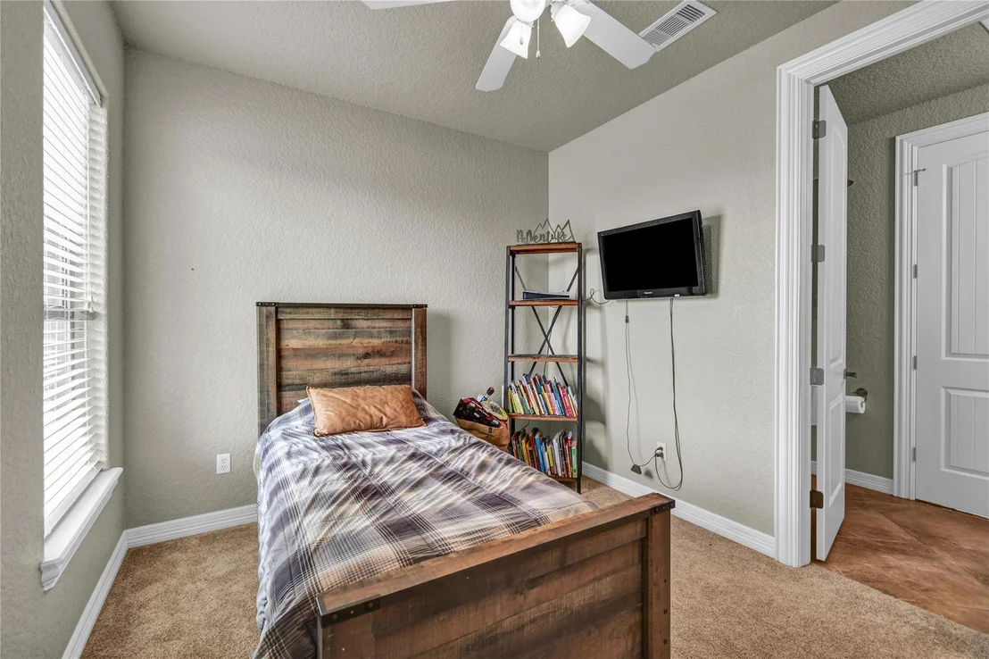 Photo of 1016 Shady Oaks Drive