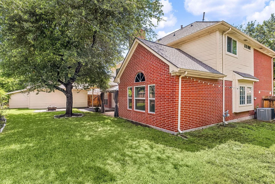 Photo of 303 S Cypress Estates Circle