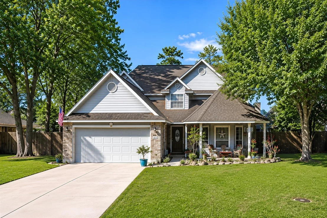 Photo of 8715 Pines Place Drive