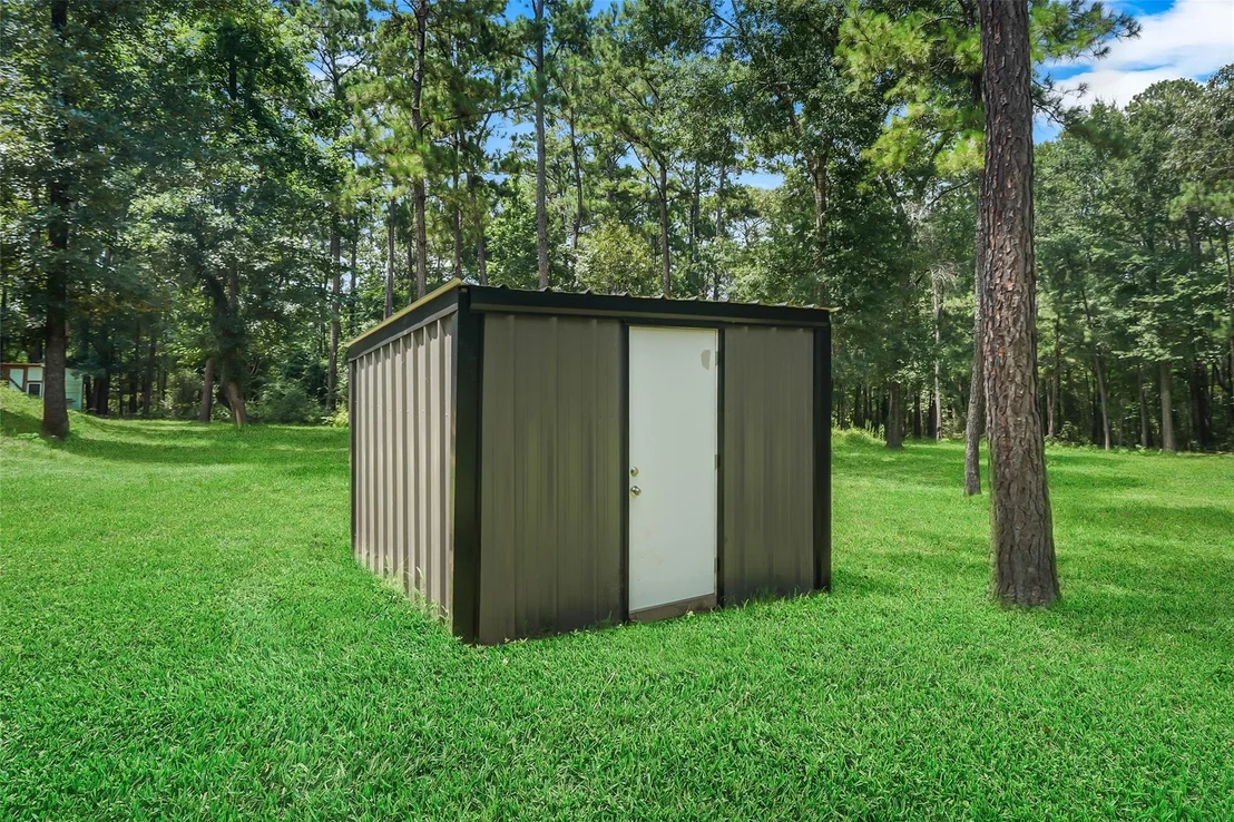 Photo of 577 Winding River Road