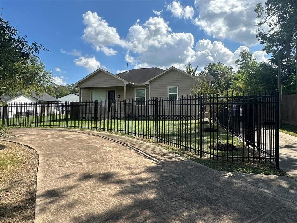 Photo of 7550 Almeda Genoa Road