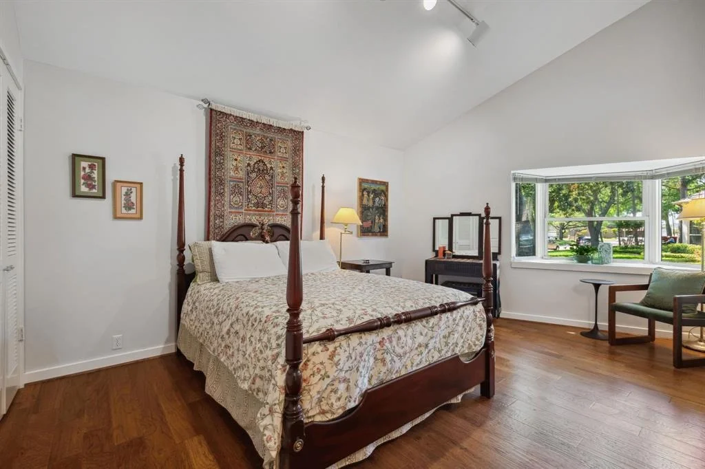 Photo of 10318 Pine Forest Road