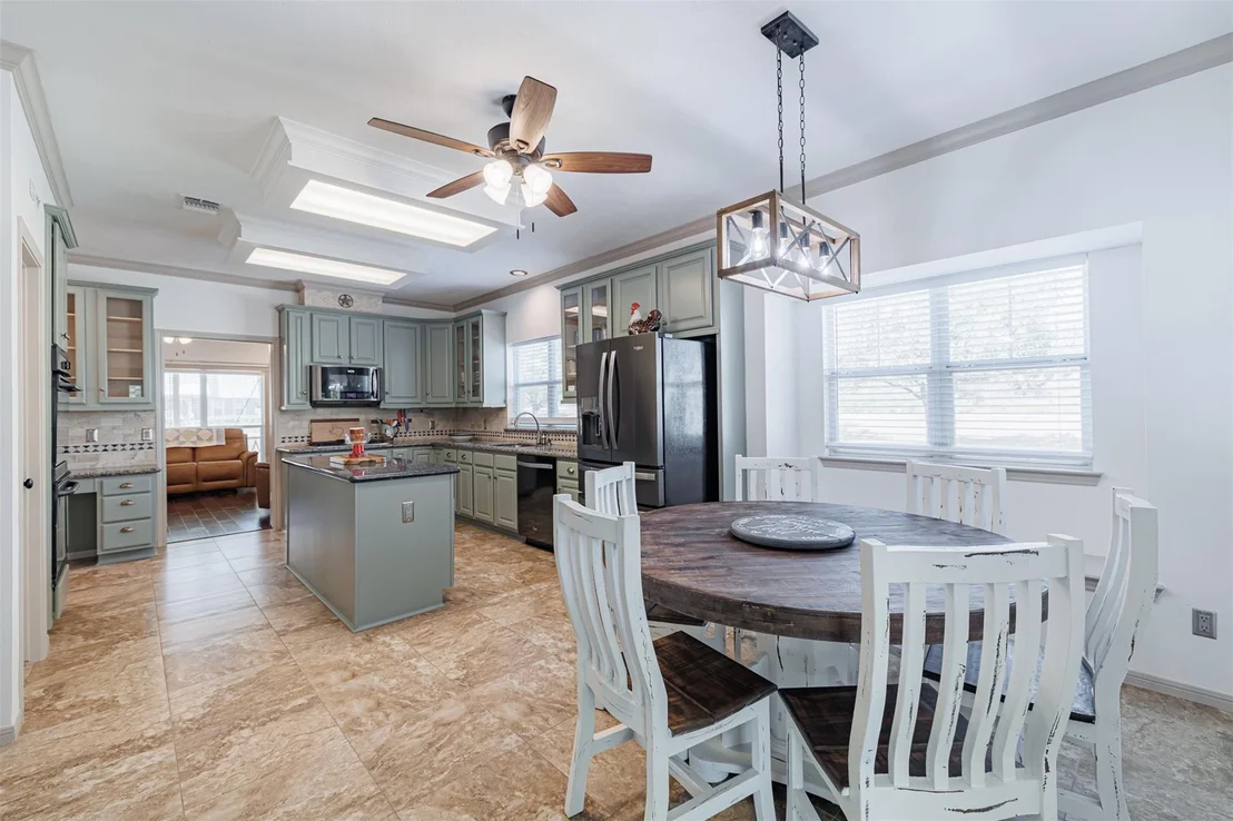 Photo of 1520 Lakefield Drive