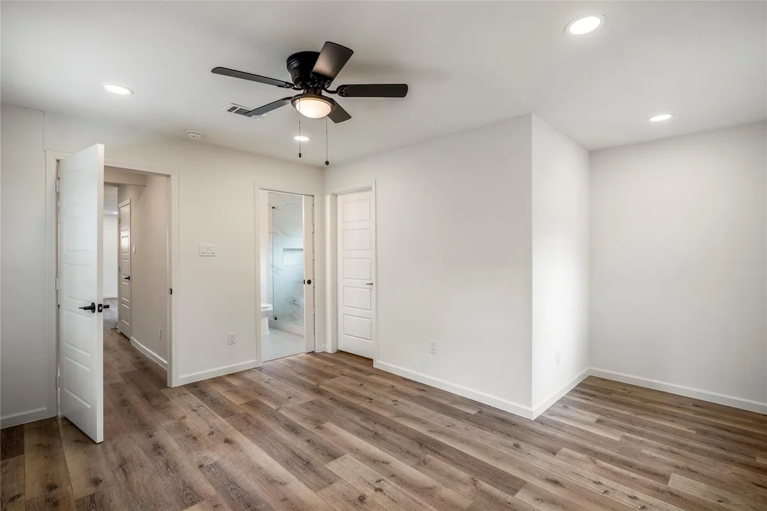 Photo of 3923 Alsace Street