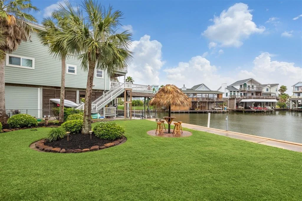 Photo of 1415 Mango Drive