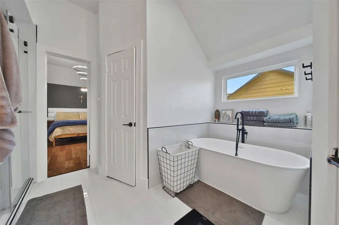 Photo of 21407 Deerhaven Drive