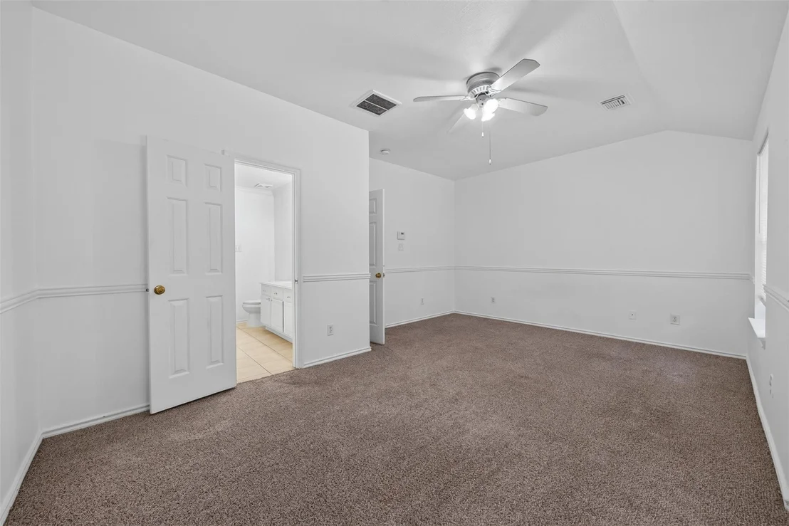 Photo of 130 S Walden Elms Circle