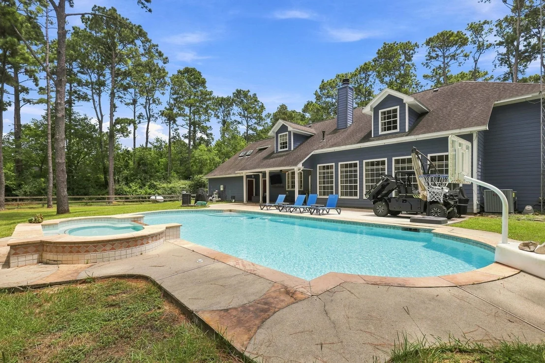 Photo of 7210 Pine Drive
