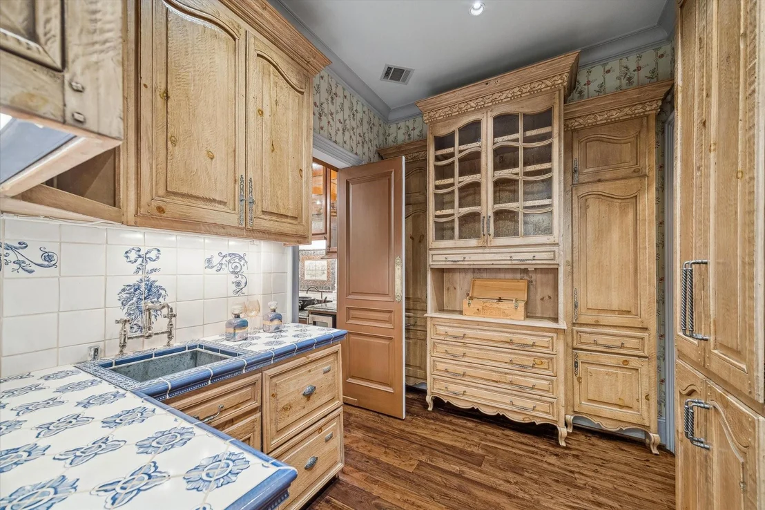 Photo of 322 Tynebrook Lane