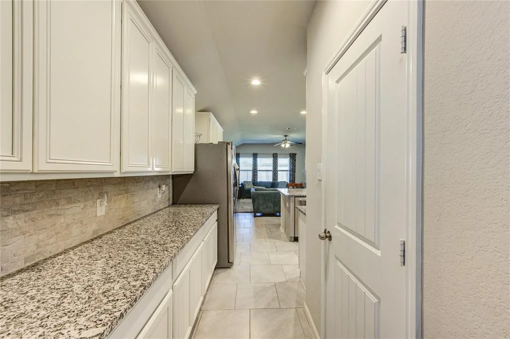 Photo of 9011 Hemlock Drive