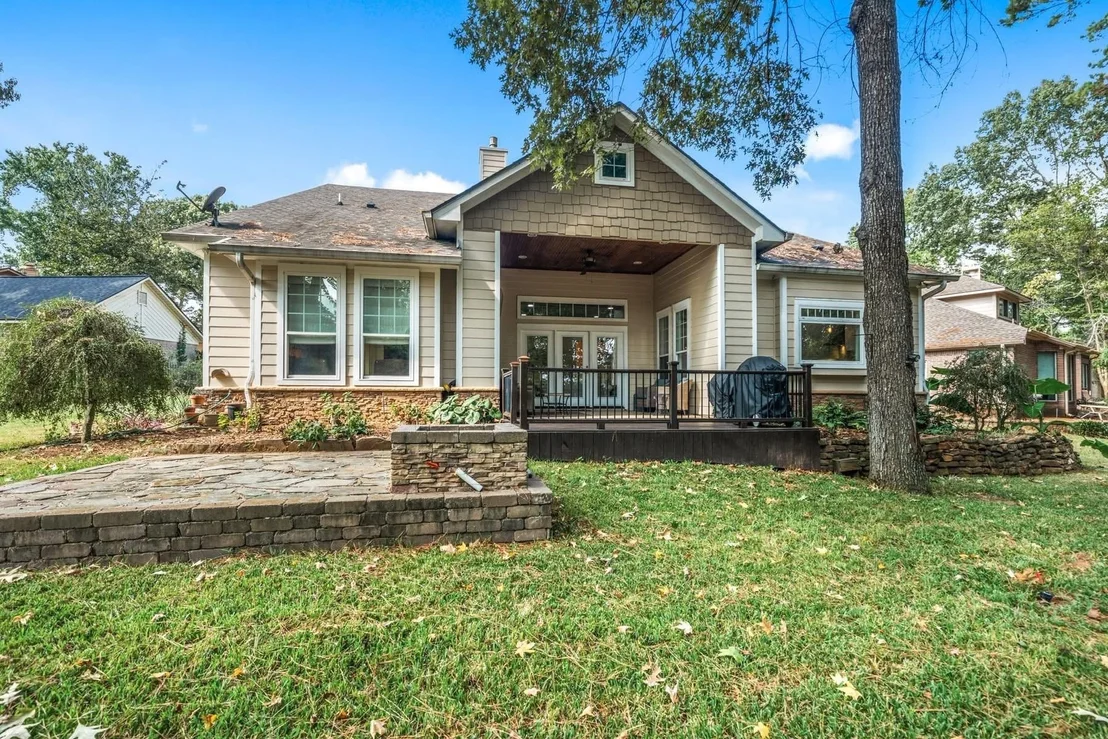 Photo of 16 Balboa Road