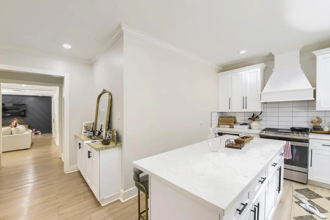 Photo of 1022 Crossroads Drive