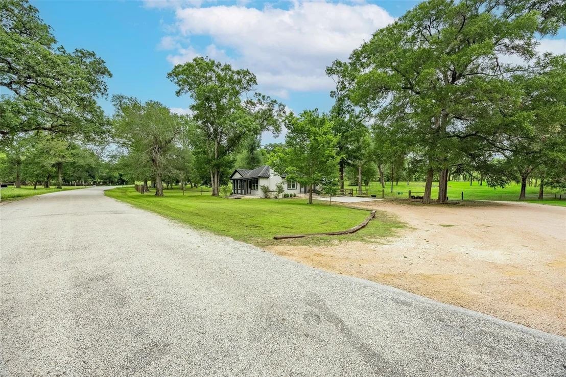 Photo of 2283 Tigerpoint Road