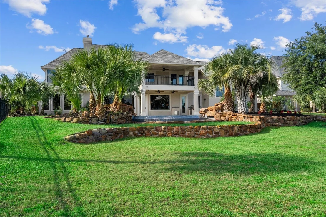 Photo of 15307 Hilltop View Drive