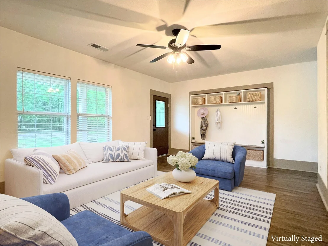 Photo of 210 W Crescent Drive