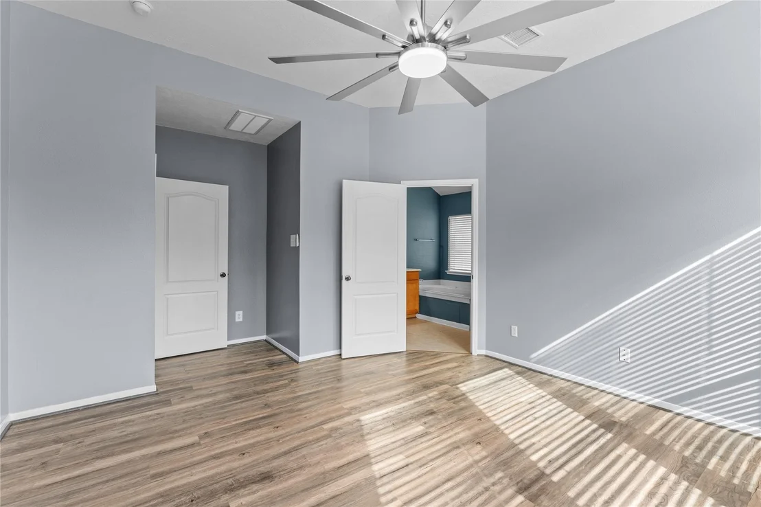Photo of 18939 Cluster Oaks Drive