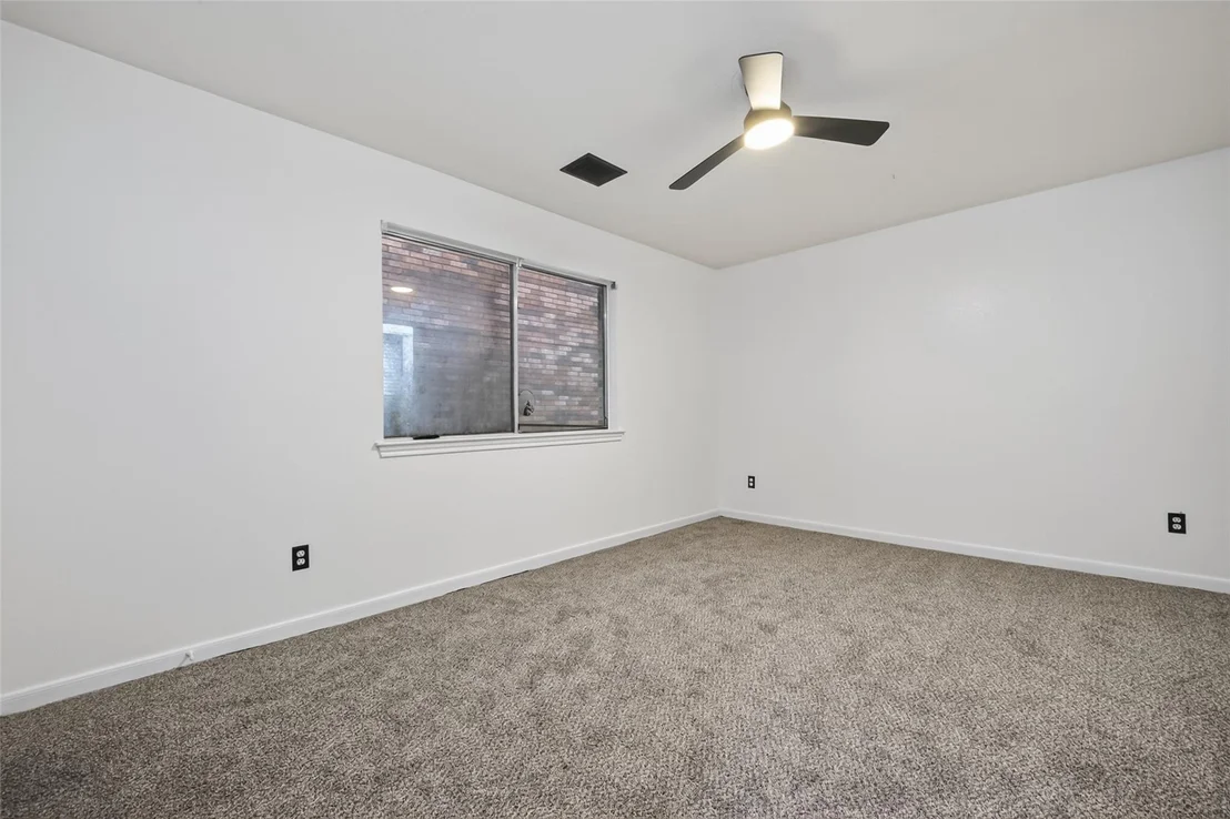 Photo of 5931 Thom Road
